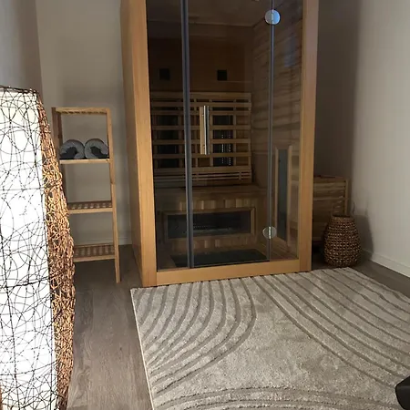Mit Infrarotsauna